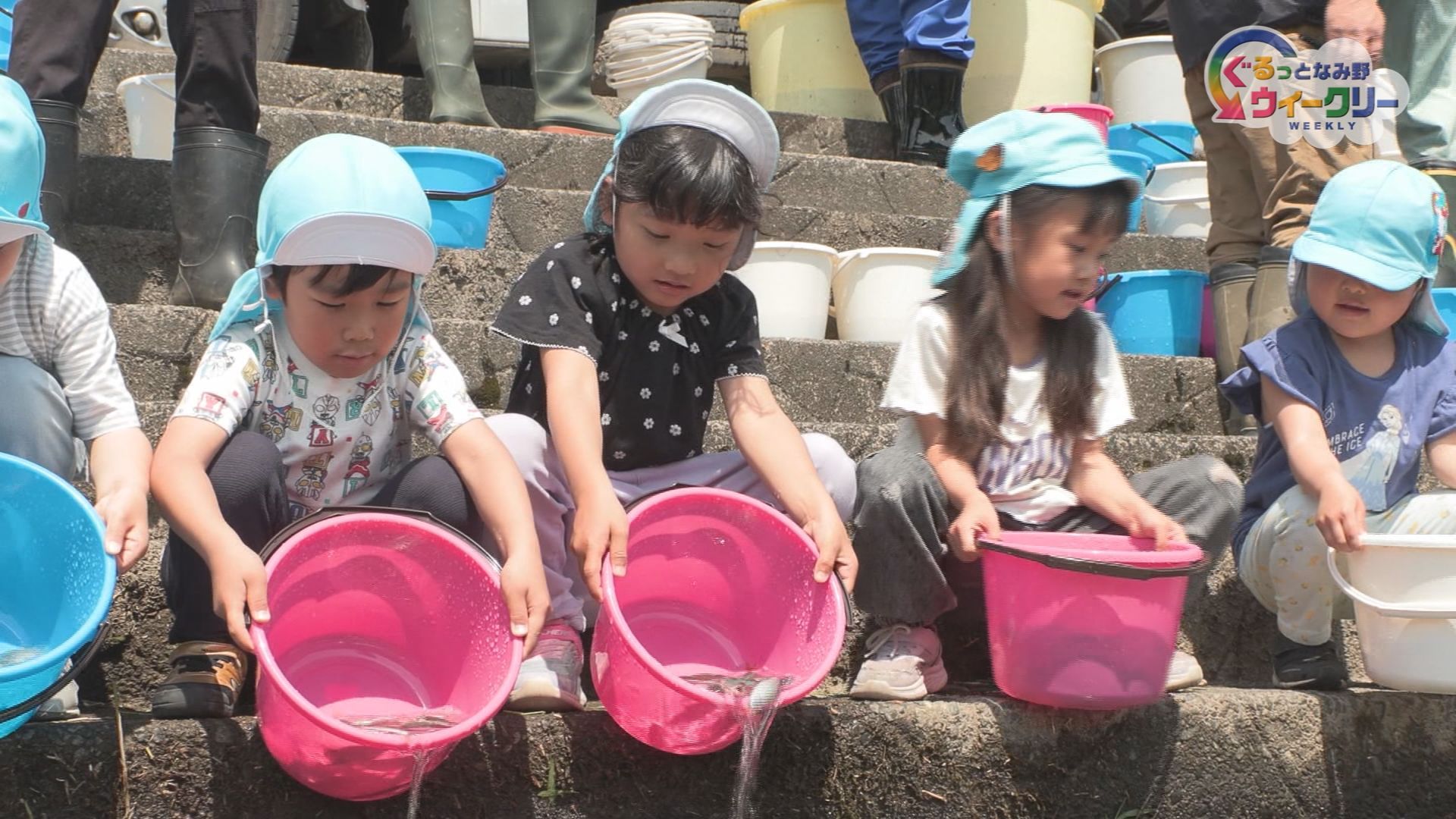 南砺ロータリークラブ　あゆの放流　５月１４日